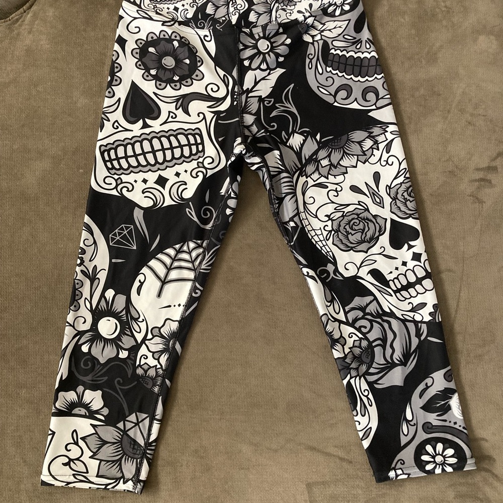 Gear Bunch Capri Leggings
